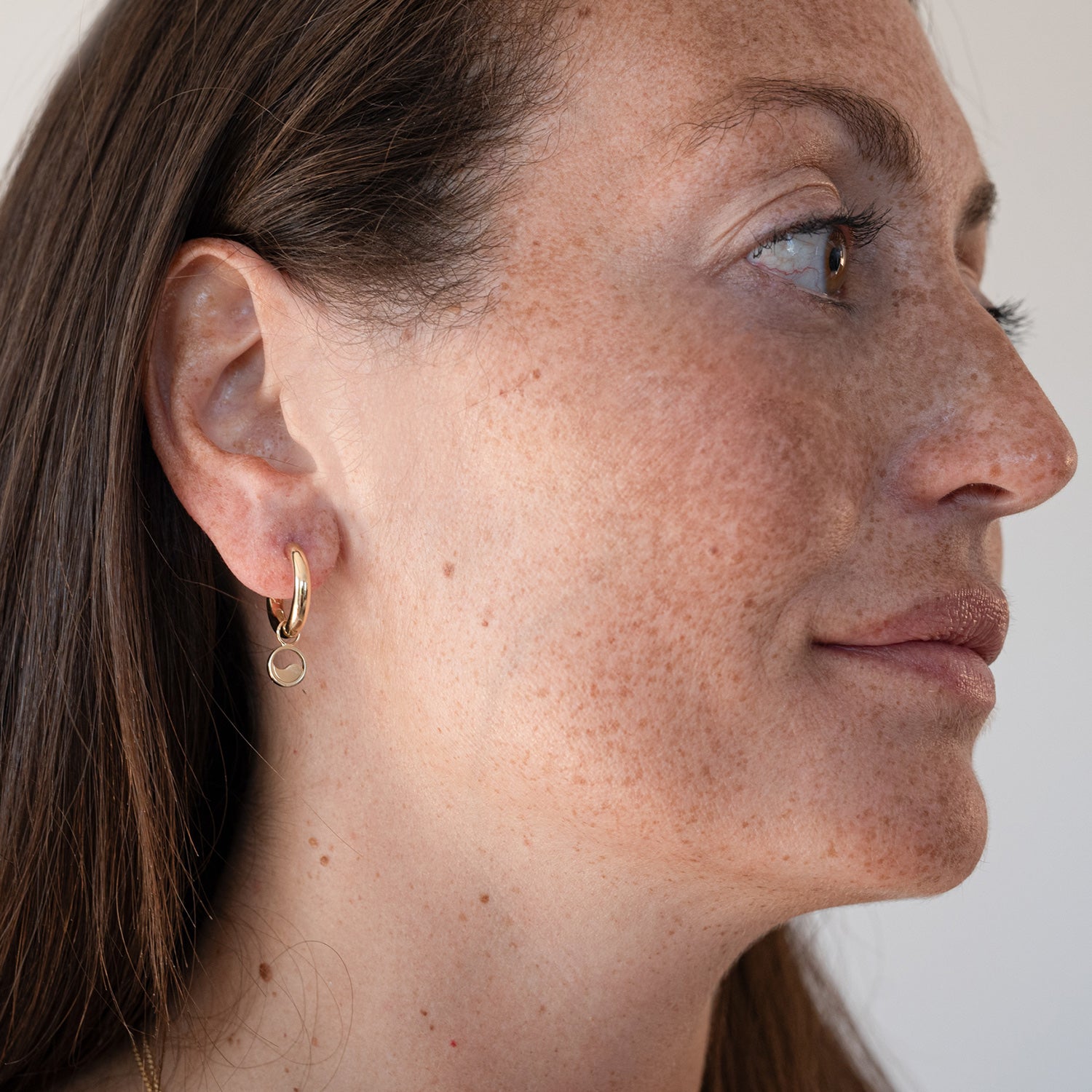 ATTUNE HOOP EARRINGS