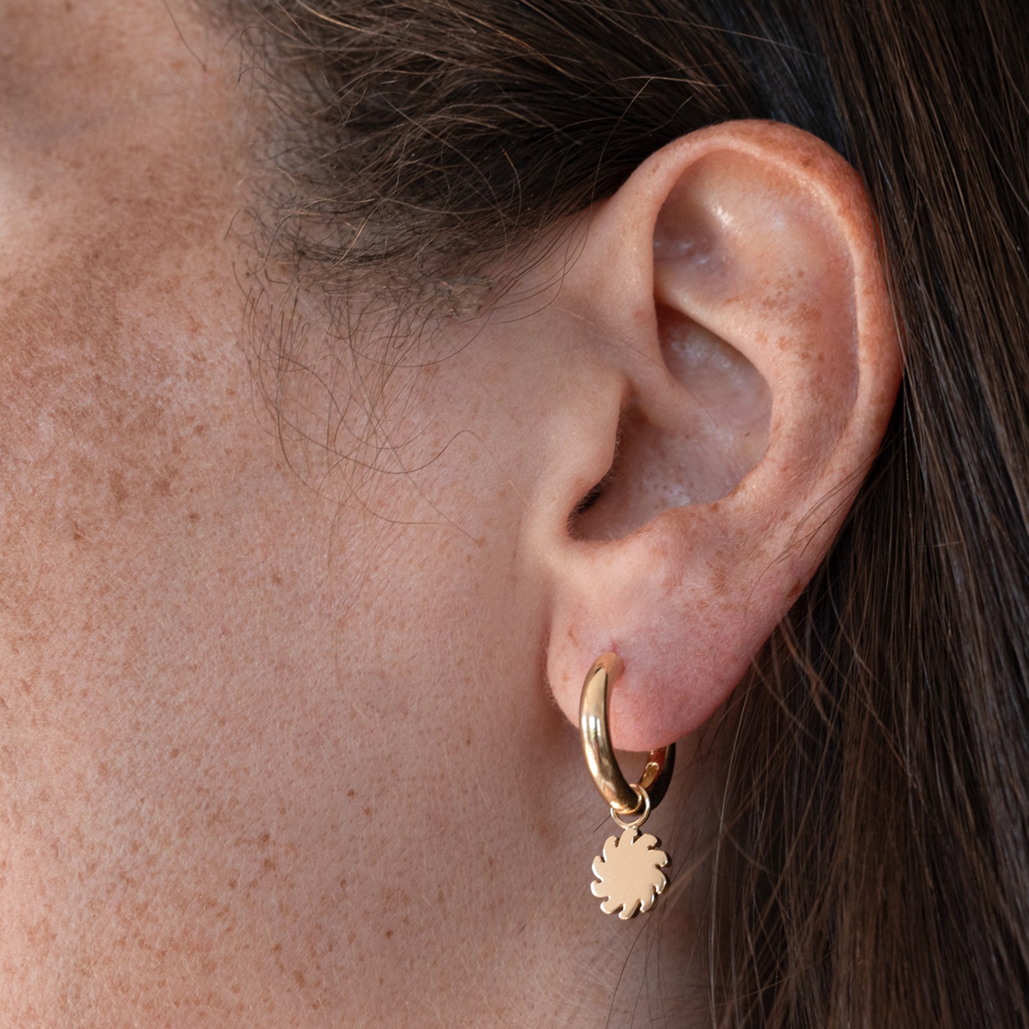 GLOW HOOP EARRINGS